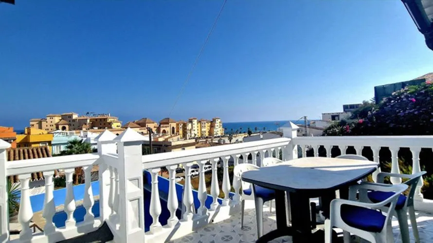 4 bedrooms villa for sale , Fuengirola, Spain No. 566 № 5