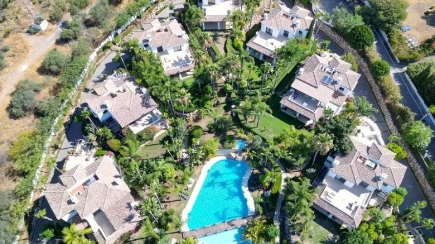 5 bedrooms villa for sale , Marbella, Spain No. 929 № 8