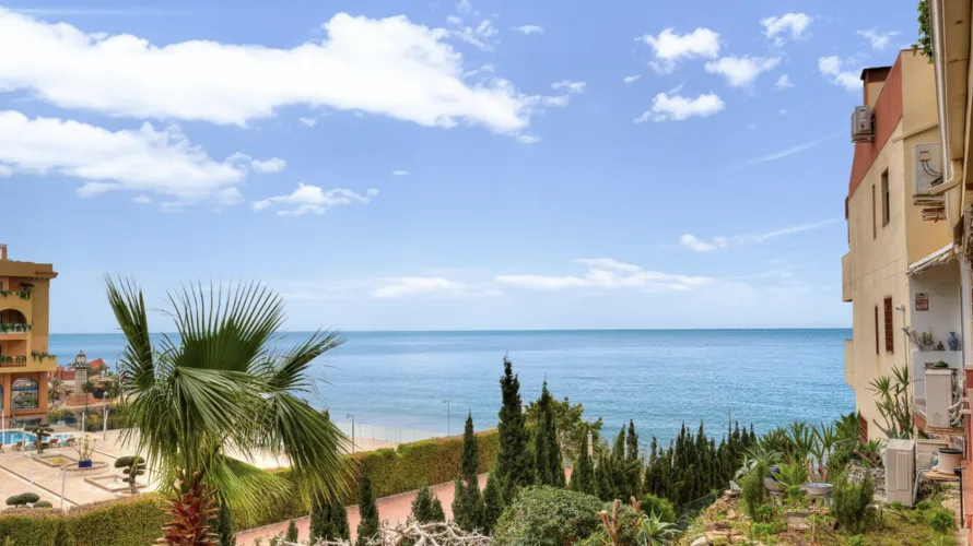 2 bedrooms apartment for sale , Fuengirola, Spain No. 916 № 14