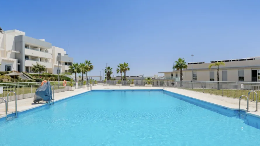 3 bedrooms apartment for sale , Estepona, Spain No. 952 № 9