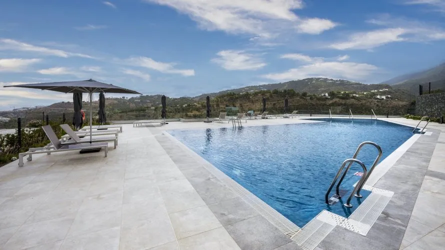 2 bedrooms apartment for sale , Benahavis, Spain No. 477 № 2