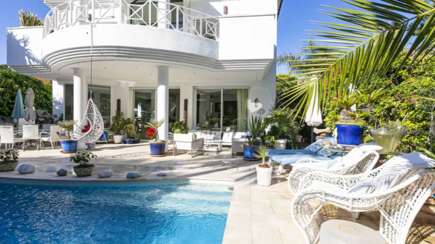 4 bedrooms villa for sale , Marbella, Spain No. 1027 № 24