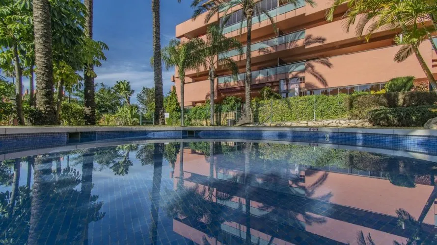3 bedrooms apartment for sale , Estepona, Spain No. 881 № 15