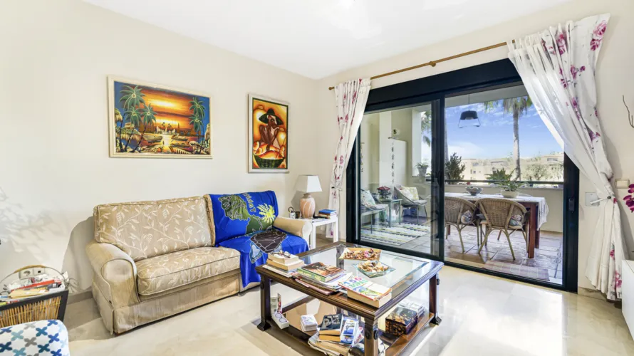 2 bedrooms apartment for sale , Cortes (San Pedro De Alcantara), Spain No. 661 № 15