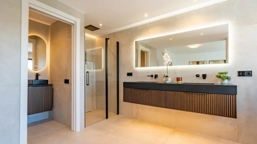 6 bedrooms villa for sale , Marbella, Spain No. 930 № 13
