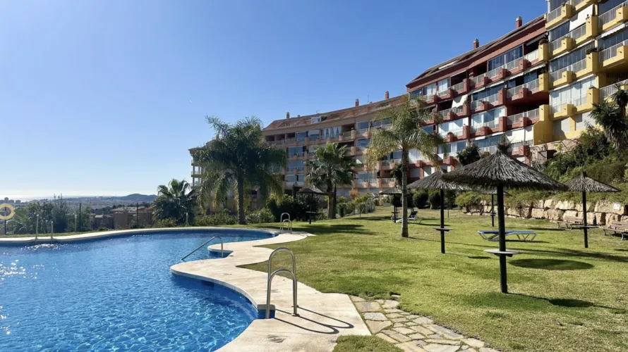 2 bedrooms duplex for sale , Fuengirola, Spain No. 815 № 24