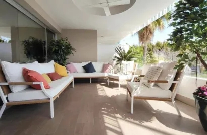 3 bedrooms apartment for sale , Cortes (San Pedro De Alcantara), Spain No. 963