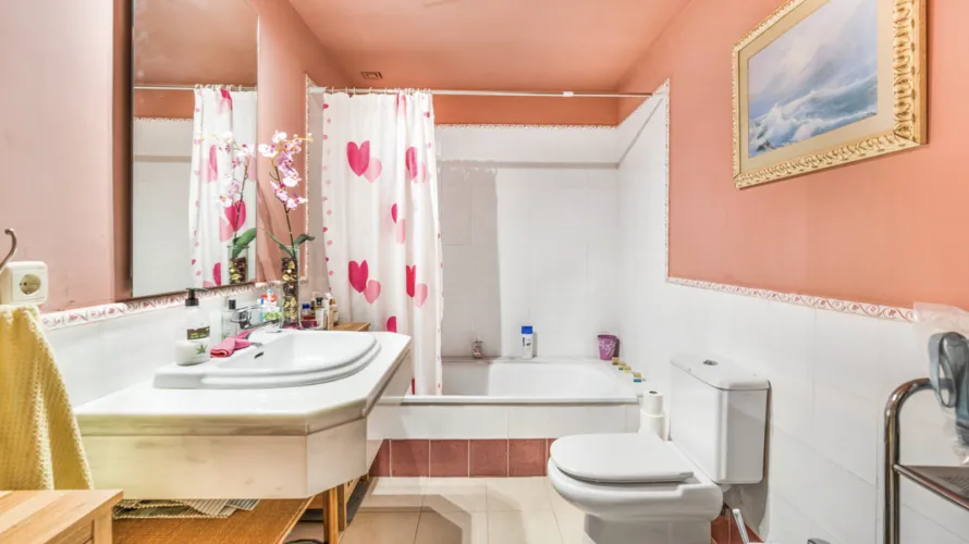 2 bedrooms apartment for sale , Cortes (San Pedro De Alcantara), Spain No. 661
