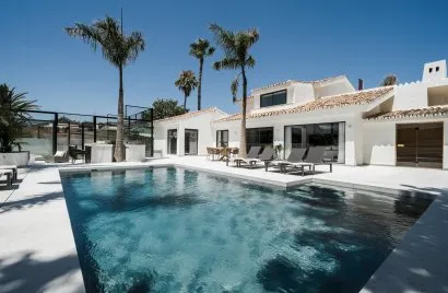 7 bedrooms villa for sale , Nueva Andalucia, Spain No. 211
