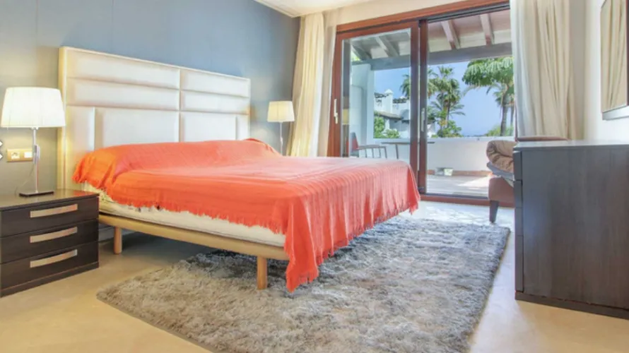 3 bedrooms townhouse for sale , Benahavis, Spain No. 928 № 9