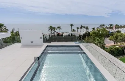 4 bedrooms townhouse for sale , Marbella, Spain No. 223