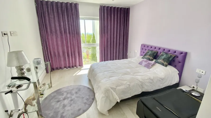 3 bedrooms apartment for sale , Estepona, Spain No. 1048 № 4