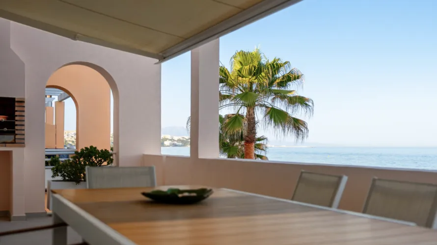 3 bedrooms apartment for sale , Estepona, Spain No. 1073 № 2