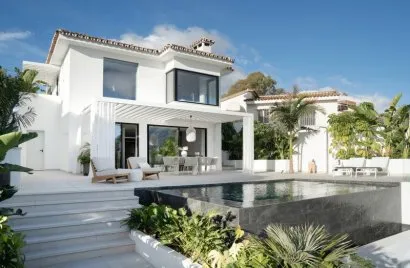 5 bedrooms villa for sale , Nueva Andalucia, Spain No. 511