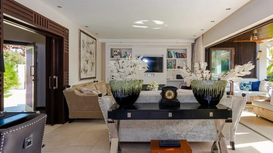 5 bedrooms villa for sale , Marbella, Spain No. 390 № 16