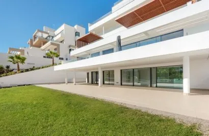 3 bedrooms apartment for sale , Estepona, Spain No. 403