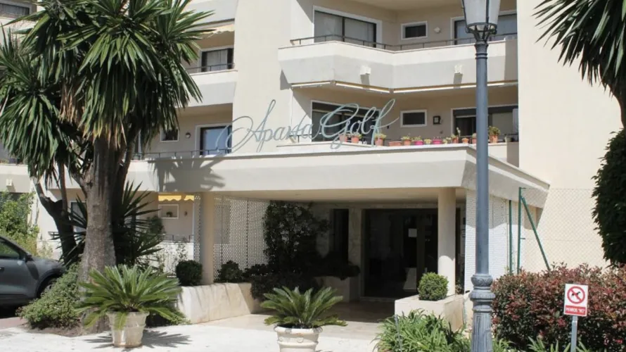 2 bedrooms apartment for sale , Benahavis, Spain No. 620 № 10