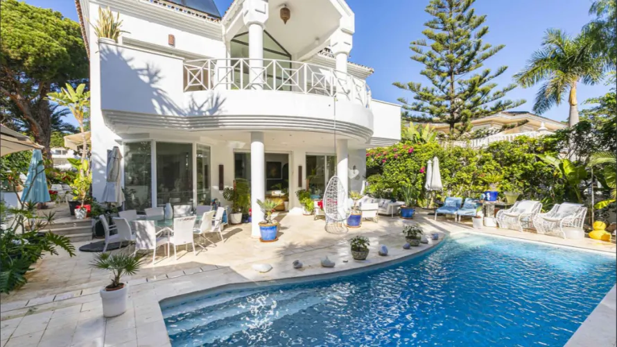 4 bedrooms villa for sale , Marbella, Spain No. 1027 № 28