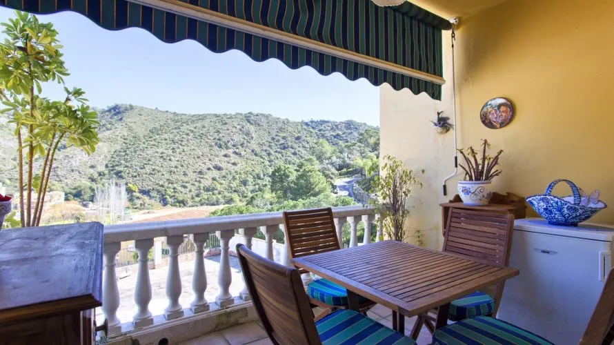 3 bedrooms townhouse for sale , Benahavis, Spain No. 1041 № 1