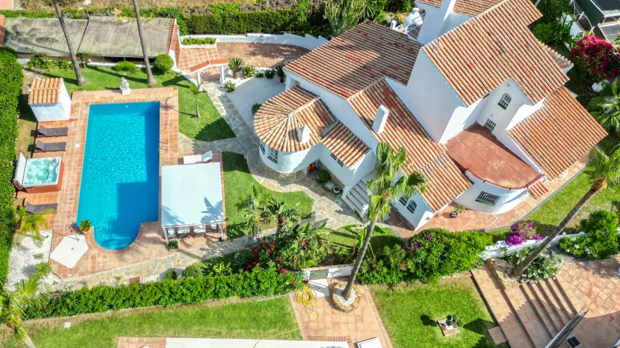 5 bedrooms villa for sale , Estepona, Spain No. 294 № 21