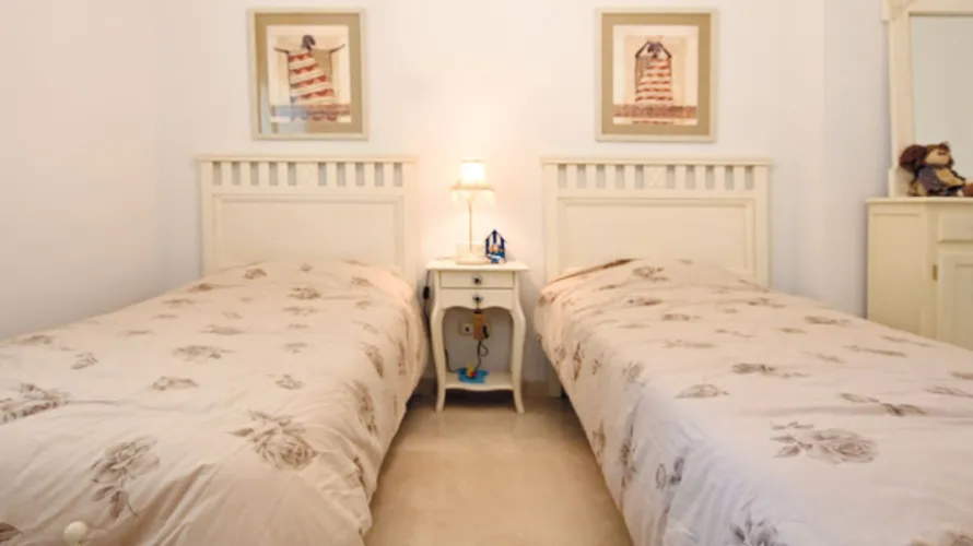 2 bedrooms apartment for sale , Cortes (San Pedro De Alcantara), Spain No. 1070 № 4