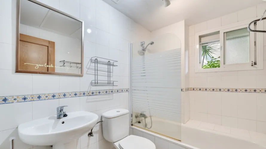 3 bedrooms apartment for sale , Estepona, Spain No. 649 № 7