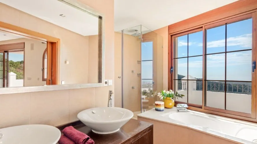5 bedrooms villa for sale , Benahavis, Spain No. 790 № 17