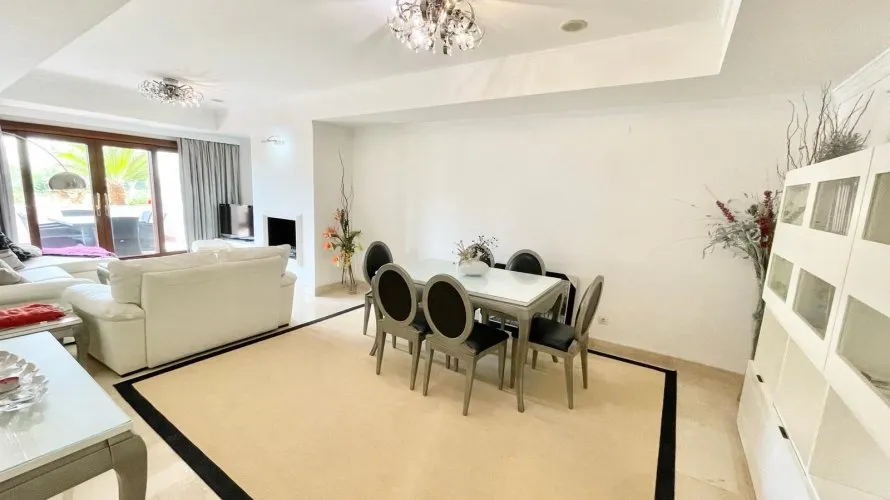 2 bedrooms apartment for sale , Marbella, Spain No. 342 № 3