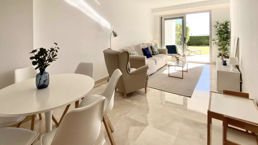 2 bedrooms apartment for sale , Marbella, Spain No. 672 № 3
