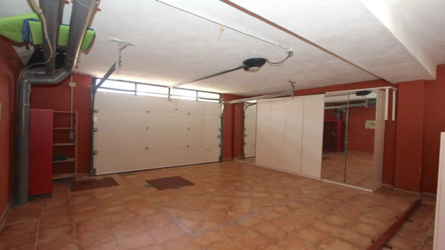 6 bedrooms villa for sale , Marbella, Spain No. 537 № 13
