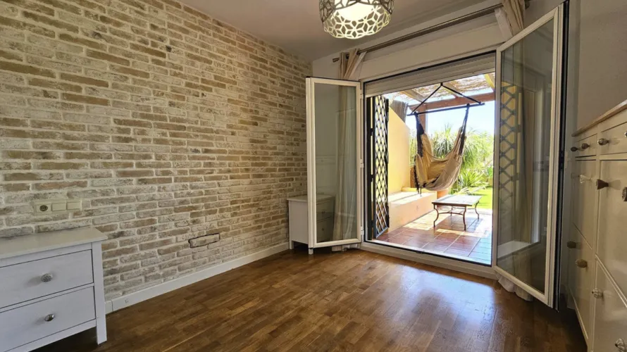 2 bedrooms apartment for sale , Estepona, Spain No. 1051 № 17