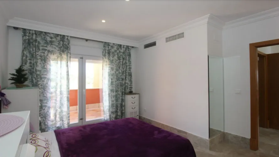 6 bedrooms villa for sale , Marbella, Spain No. 537 № 8