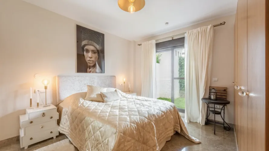 2 bedrooms apartment for sale , Estepona, Spain No. 639 № 10