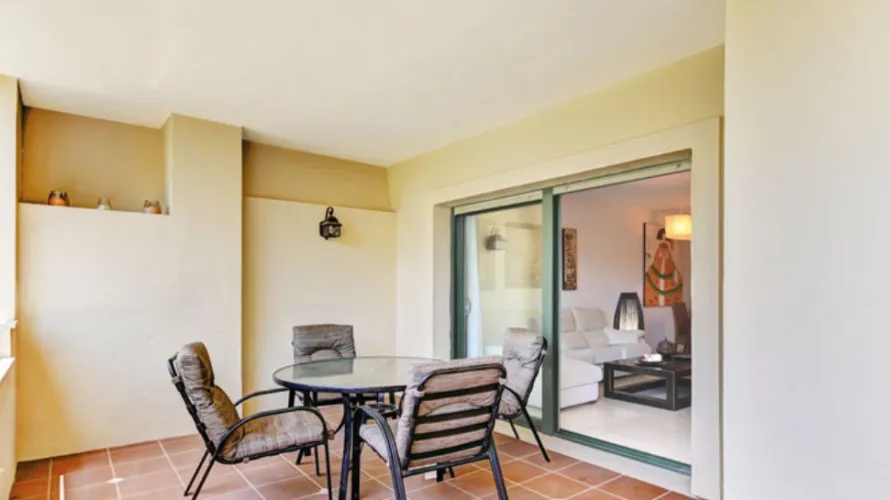 2 bedrooms apartment for sale , Cortes (San Pedro De Alcantara), Spain No. 1070 № 8
