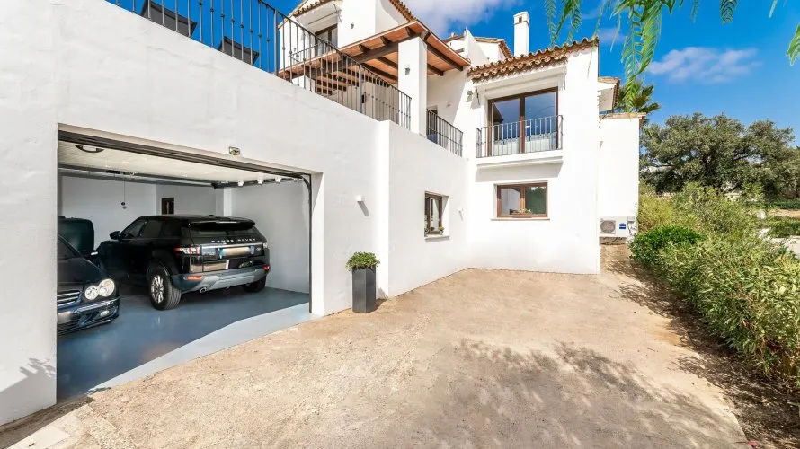 5 bedrooms villa for sale , Estepona, Spain No. 516 № 16
