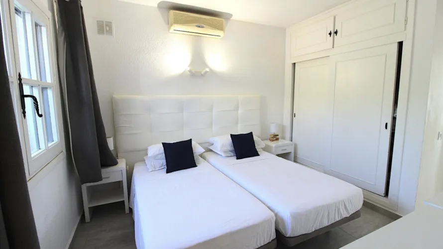 2 bedrooms apartment for sale , Estepona, Spain No. 1053 № 2