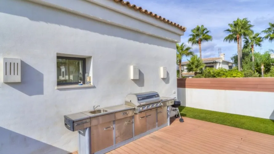 5 bedrooms villa for sale , Marbella, Spain No. 929 № 27