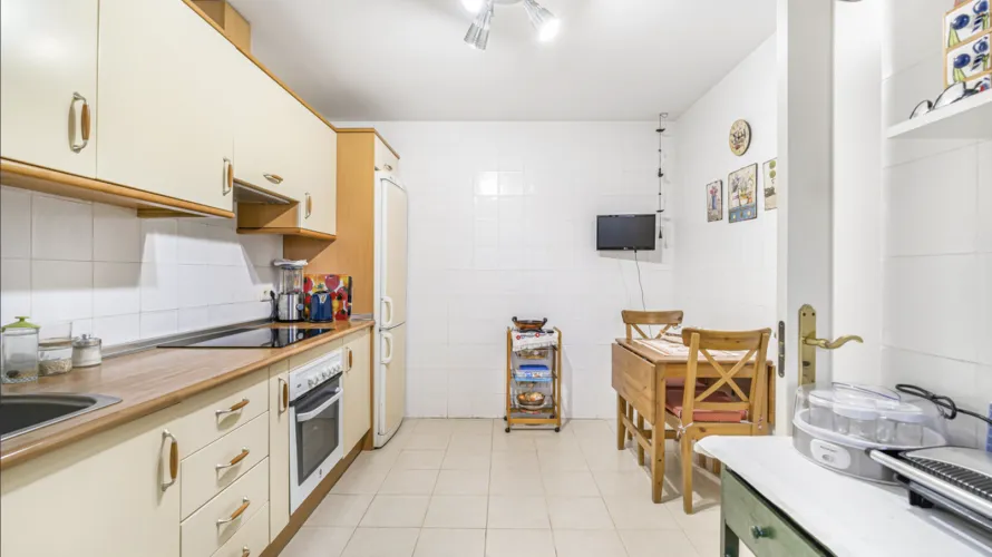 2 bedrooms apartment for sale , Cortes (San Pedro De Alcantara), Spain No. 661 № 13