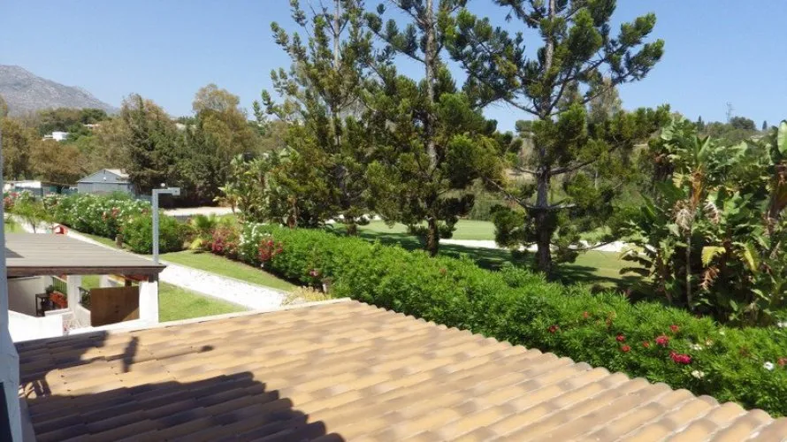5 bedrooms townhouse for sale , Nueva Andalucia, Spain No. 412