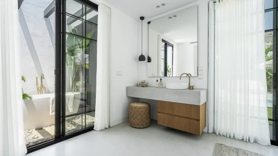 4 bedrooms villa for sale , Nueva Andalucia, Spain No. 169 № 4