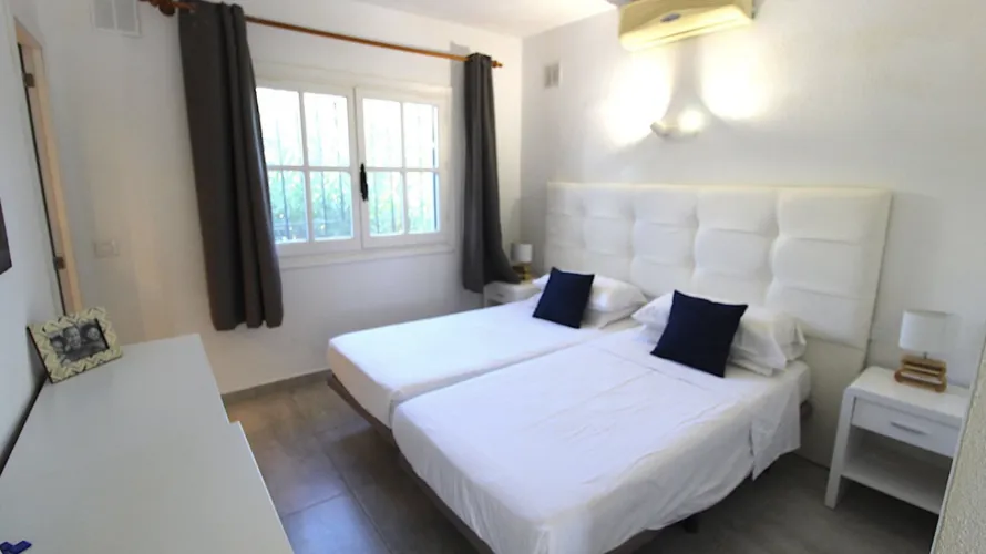2 bedrooms apartment for sale , Estepona, Spain No. 1053 № 3
