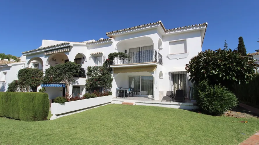 2 bedrooms apartment for sale , Estepona, Spain No. 1053 № 11