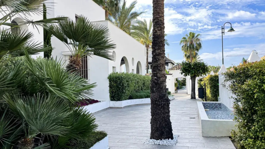 2 bedrooms apartment for sale , Marbella, Spain No. 1047 № 21