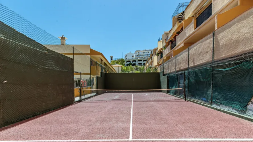 2 bedrooms apartment for sale , Fuengirola, Spain No. 916 № 16