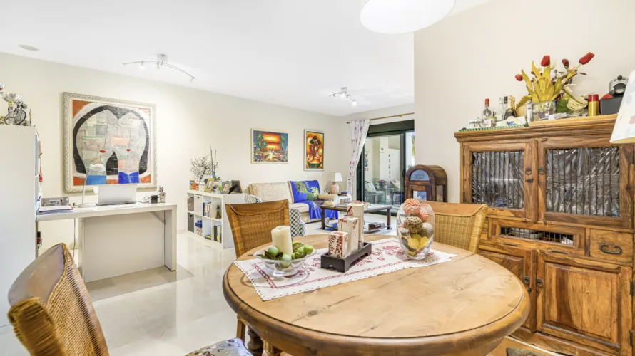 2 bedrooms apartment for sale , Cortes (San Pedro De Alcantara), Spain No. 661 № 10