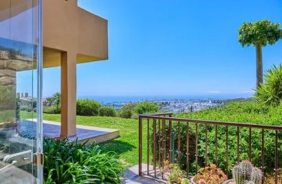 3 bedrooms apartment for sale , Benahavis, Spain No. 891