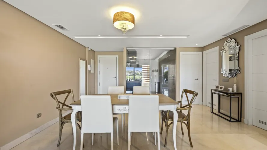 3 bedrooms apartment for sale , Benahavis, Spain No. 1030 № 9