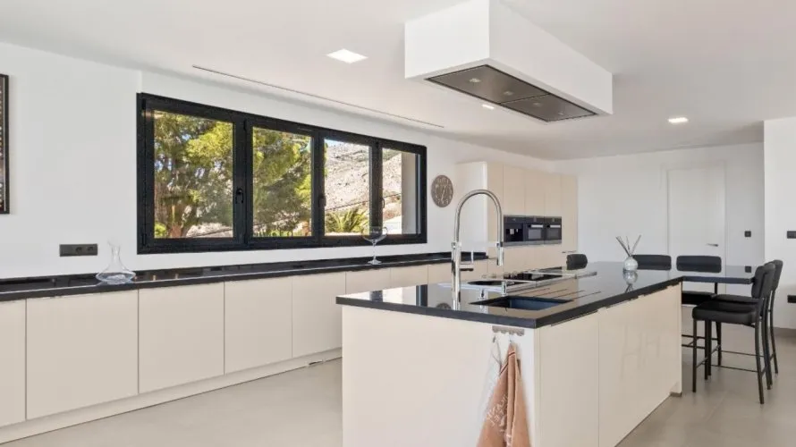 5 bedrooms villa for sale, Zona Altea Hills, Spain No. 2437 № 11