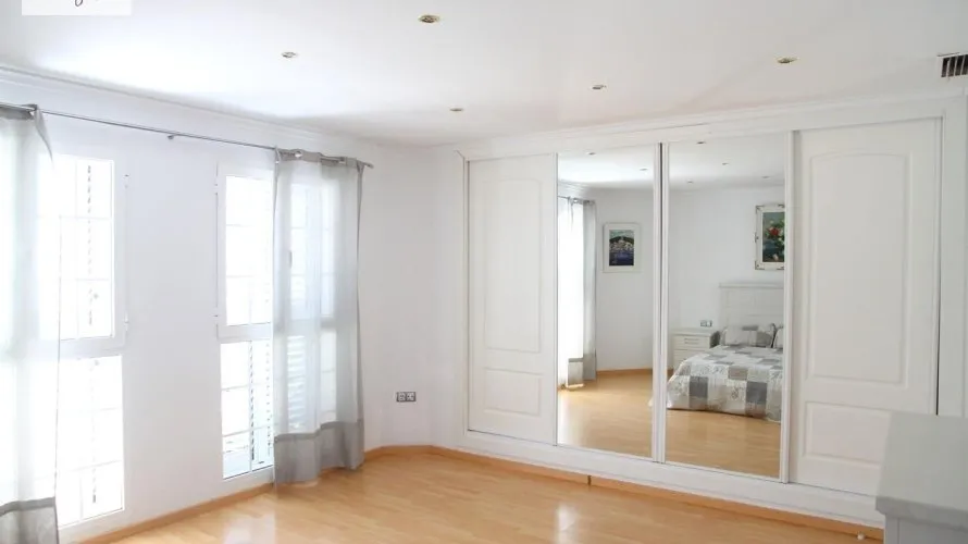 4 bedrooms apartment for sale, L'Eliana, Spain No. 2481 № 2