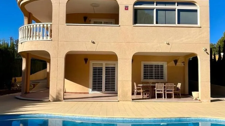 4 bedrooms villa for sale, Torrevieja, Spain No. 1466 № 1